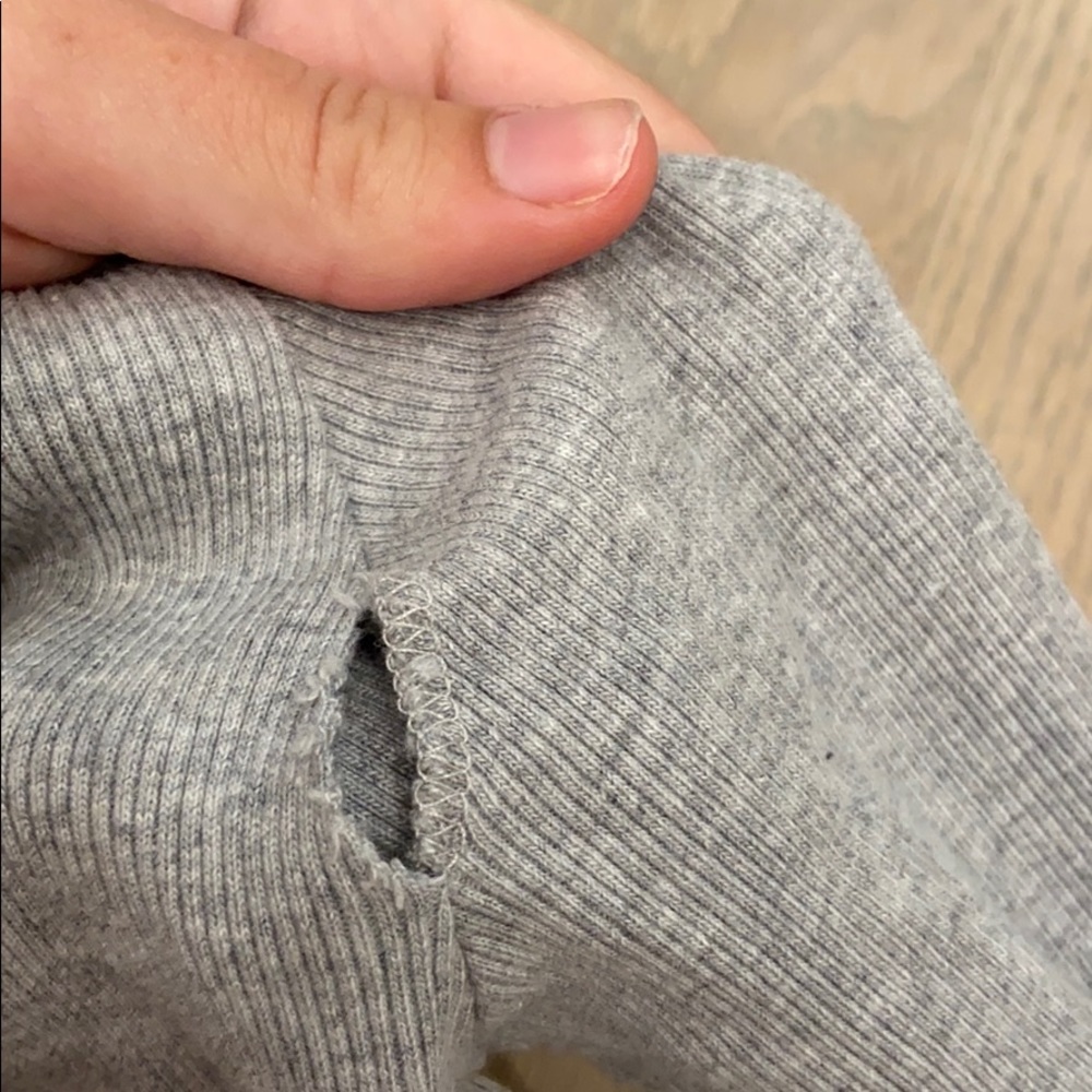 BRANDY MELVILLE long sleeve grey shirt. - Picture 3 of 3